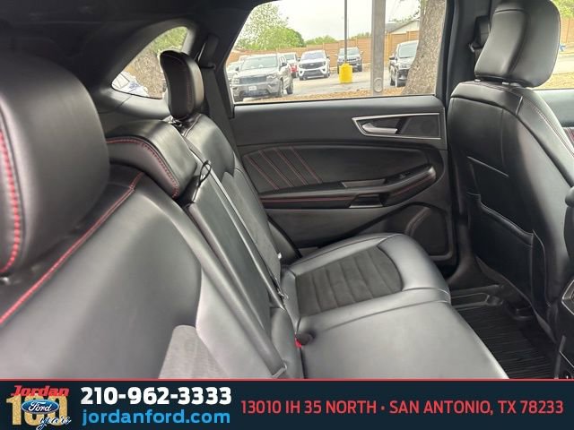 Certified 2023 Ford Edge ST-Line AWD/4WD image 11