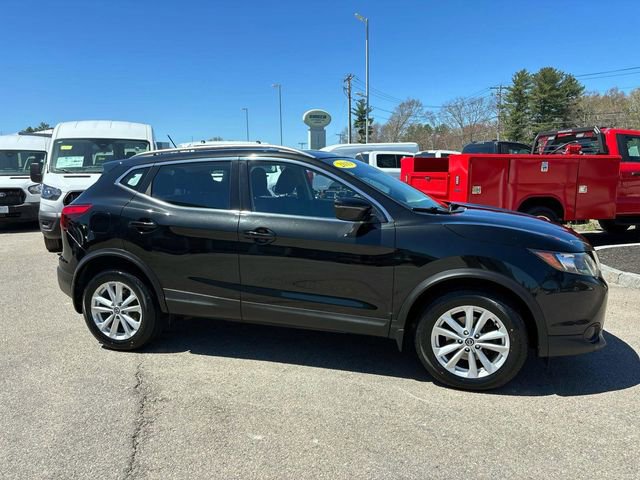 Used 2019 Nissan Rogue Sport SV AWD/4WD image 2
