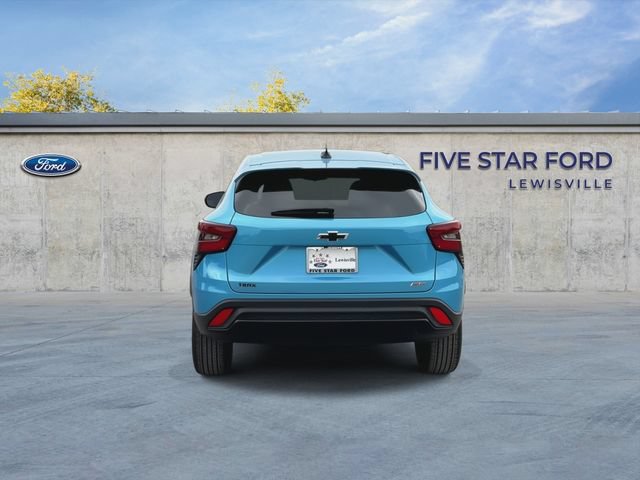 Used 2025 Chevrolet Trax RS w/ Sunroof Package FWD image 7
