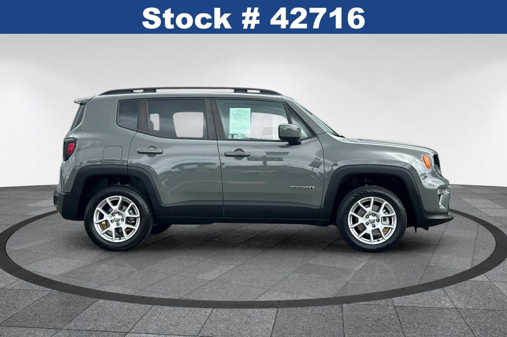 Used 2021 Jeep Renegade Latitude AWD/4WD image 3