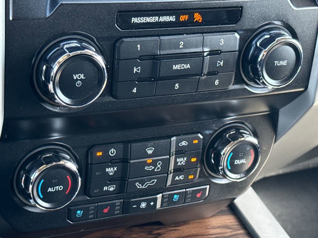 Certified 2019 Ford F150 Lariat image 22