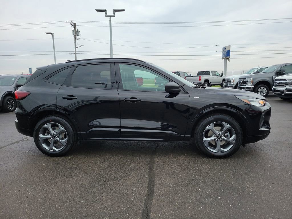 Certified 2023 Ford Escape ST-Line w/ Tech Pack #1 image 6