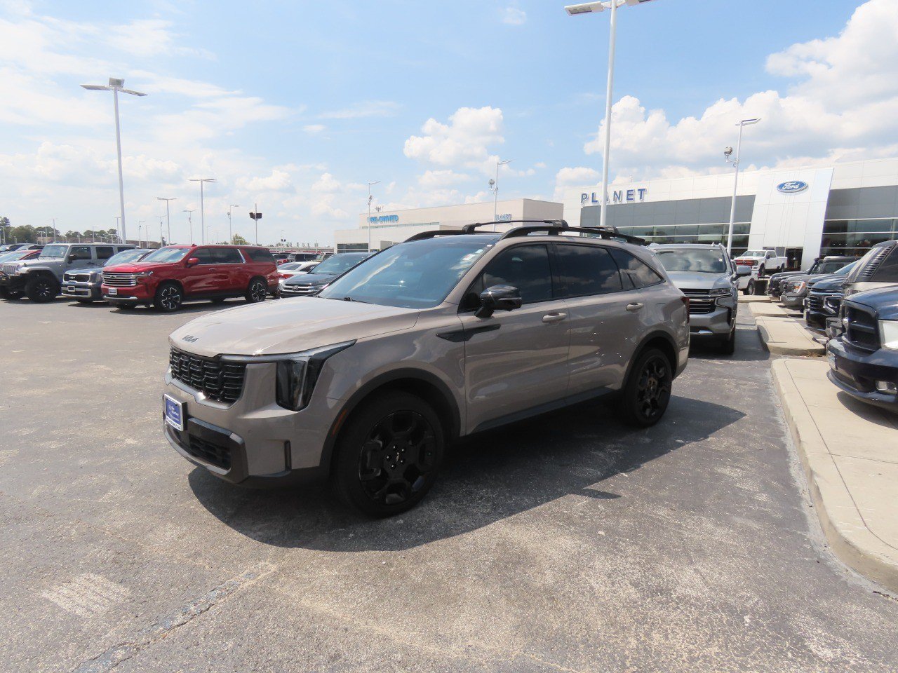 Used 2025 Kia Sorento SX Prestige w/ Olive Brown Leather Package AWD/4WD image 2