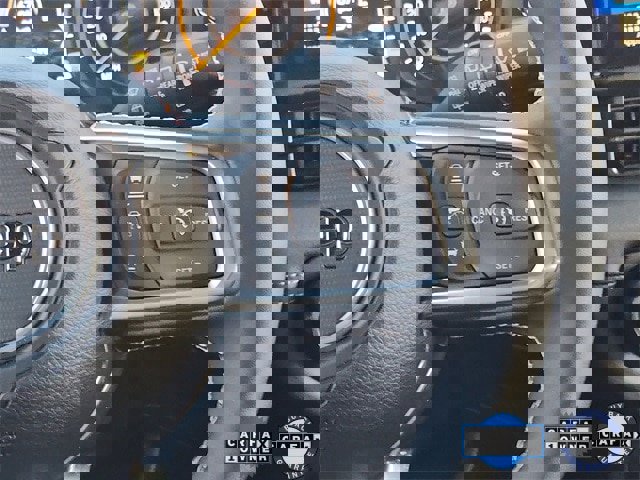 Used 2025 Jeep Wrangler Unlimited Sahara w/ Safety Group image 15