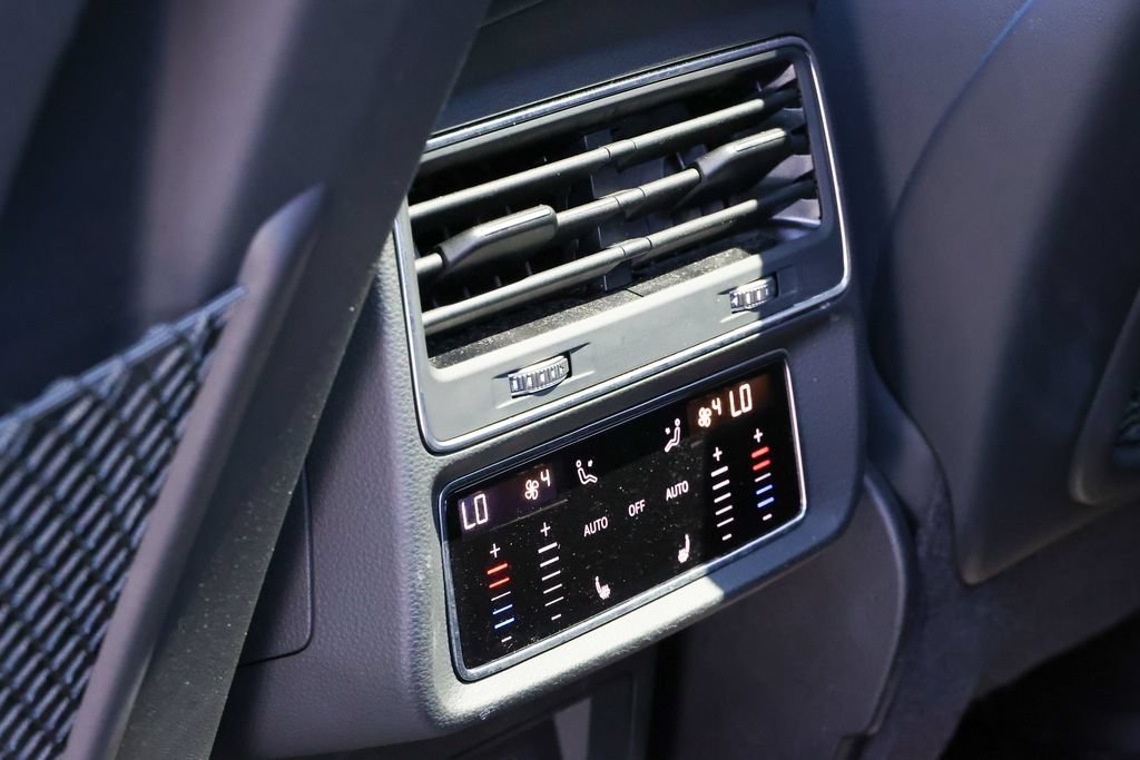 Used 2023 Audi Q7 3.0T Premium Plus AWD/4WD image 29