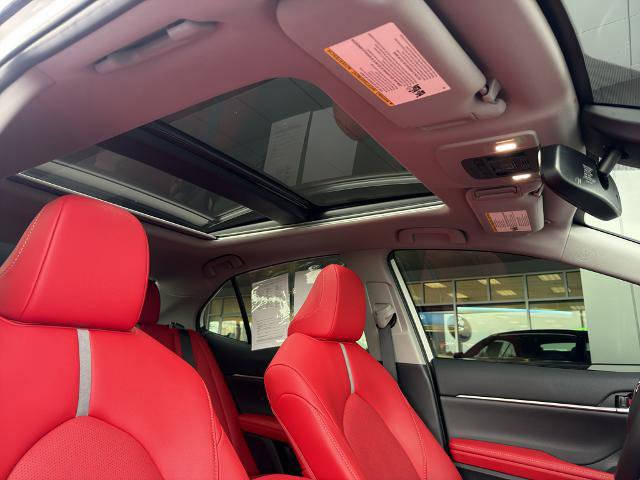 Used 2024 Toyota Camry XSE w/ Navigation Package image 15