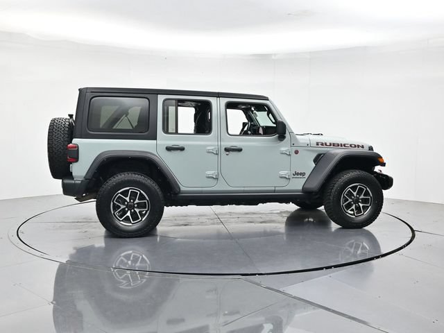 Used 2024 Jeep Wrangler Unlimited Rubicon AWD/4WD image 2