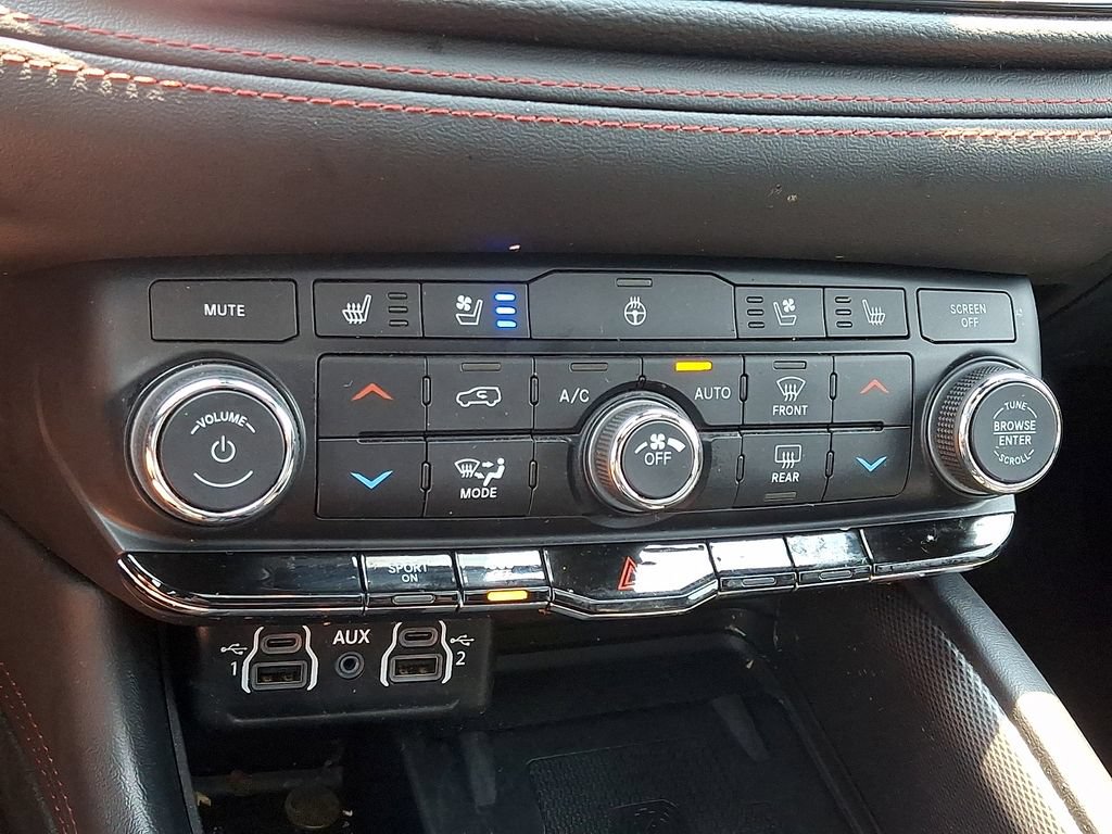 Used 2024 Dodge Durango R/T RWD image 16