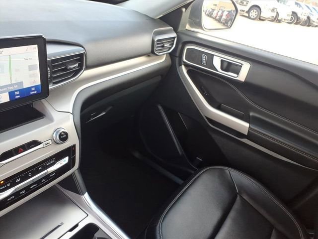 Certified 2023 Ford Explorer XLT w/ Equipment Group 202A image 26