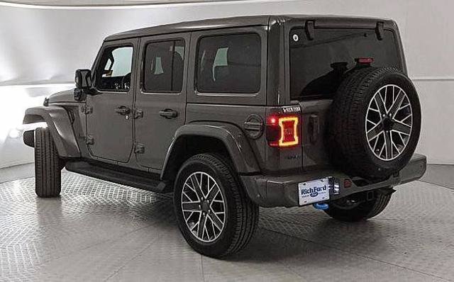 Used 2023 Jeep Wrangler Unlimited Sahara AWD/4WD image 4