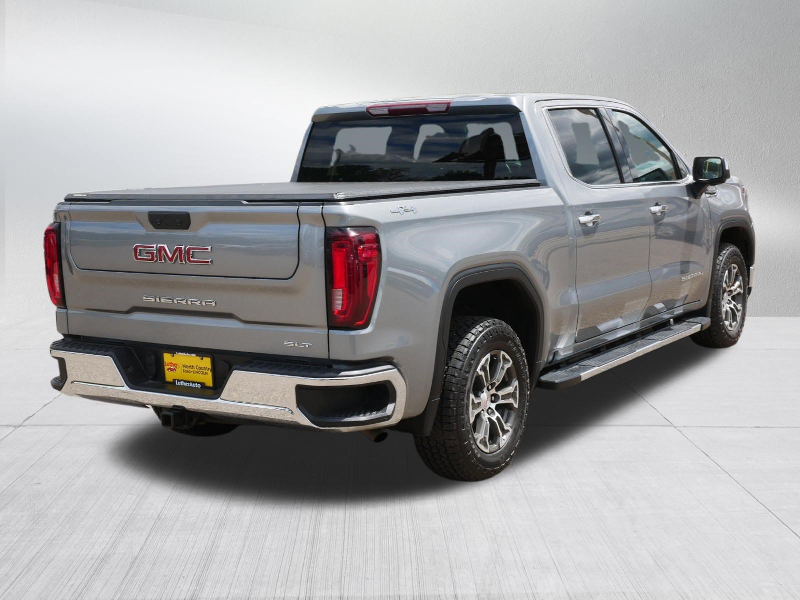 Used 2024 GMC Sierra 1500 SLT AWD/4WD image 7