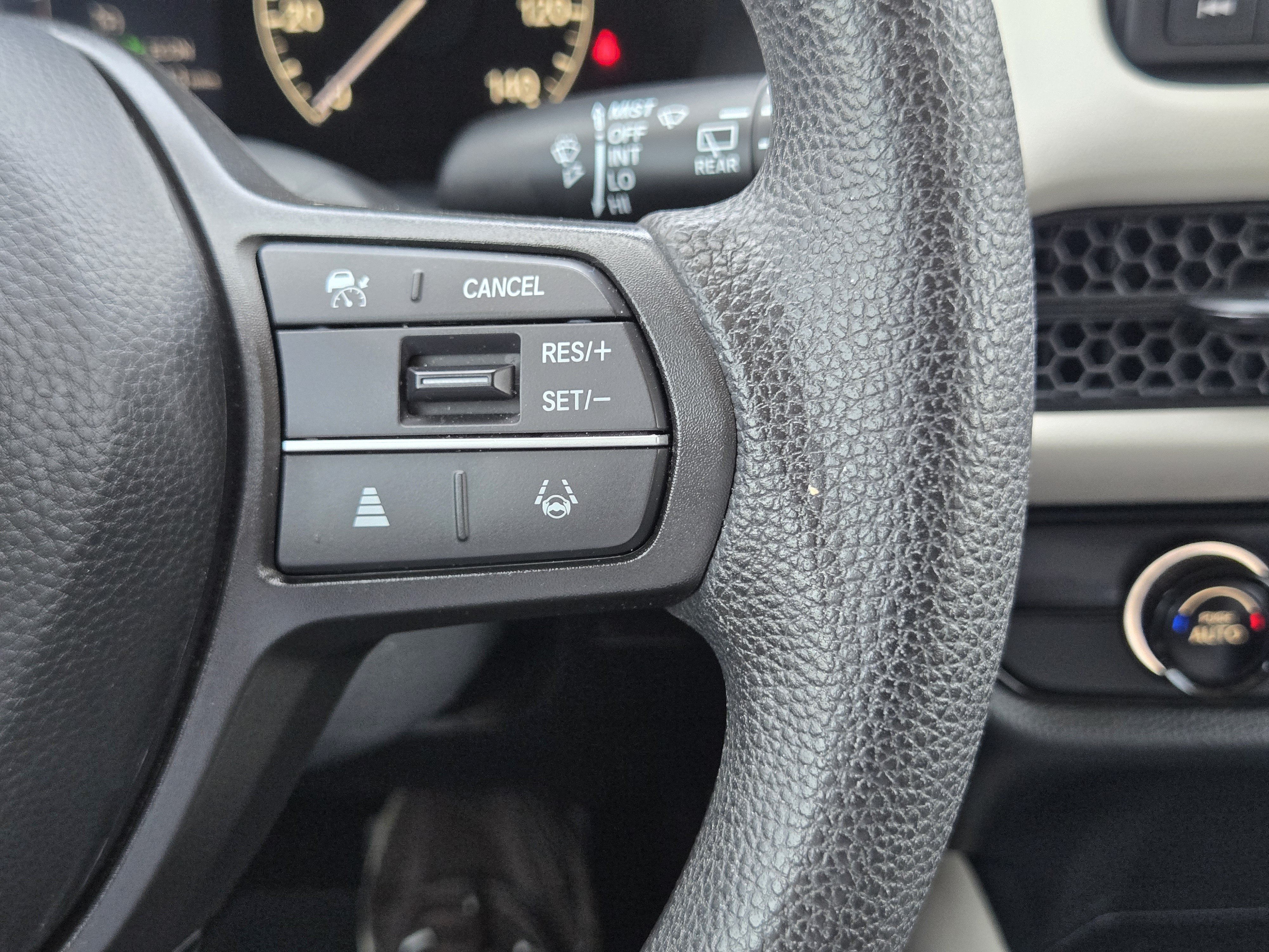 Used 2024 Honda HR-V LX image 27
