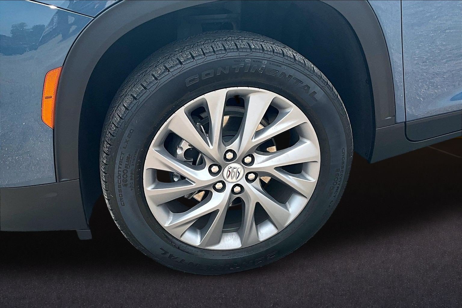 Used 2025 Buick Enclave Preferred FWD image 9