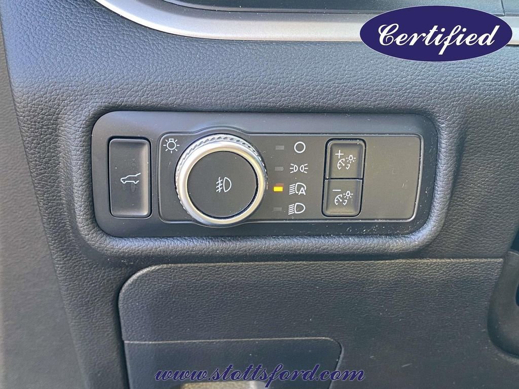 Certified 2022 Ford Explorer XLT w/ Equipment Group 202A image 19