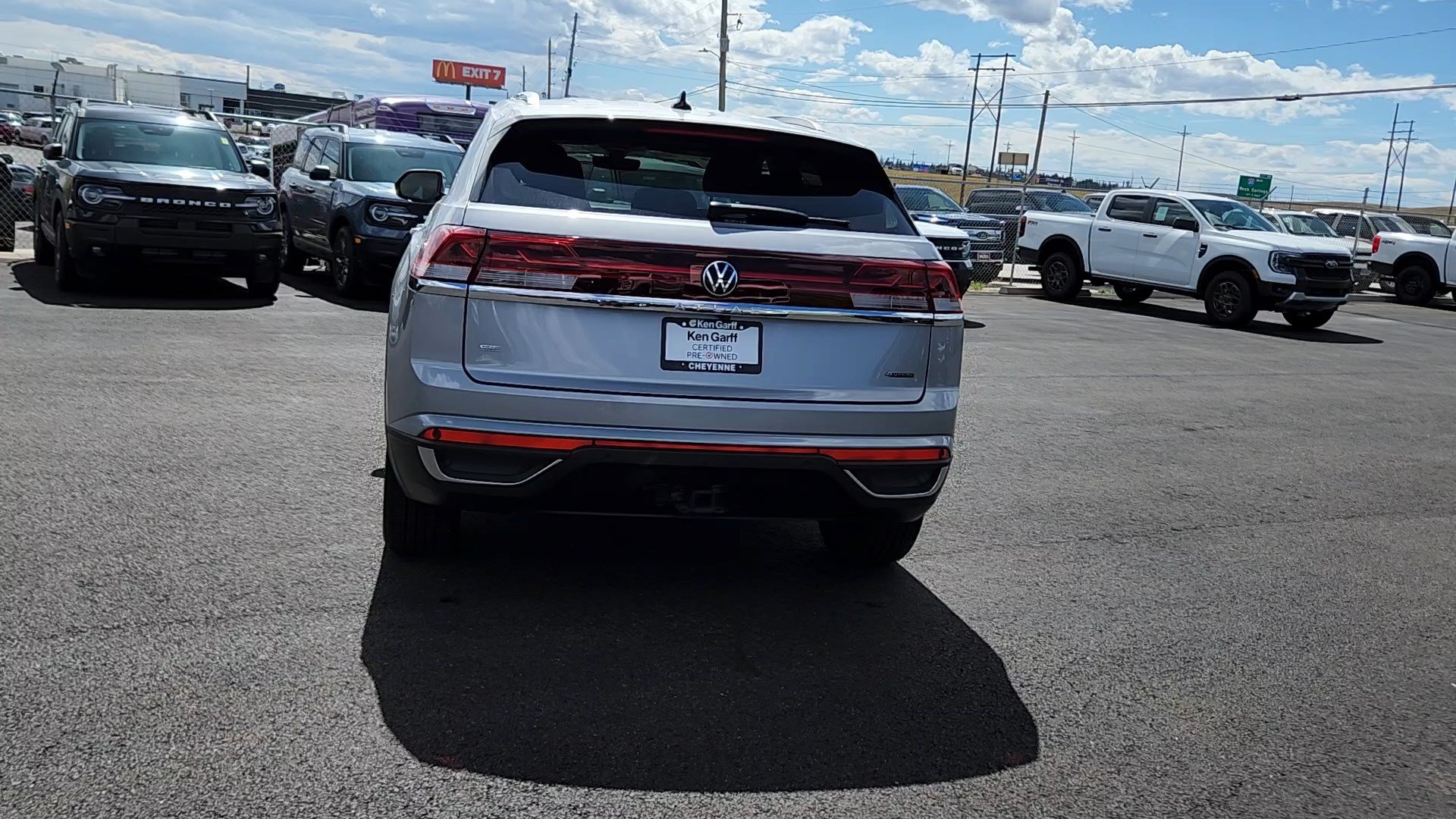 Used 2026 Volkswagen Atlas Cross Sport SE AWD/4WD image 3