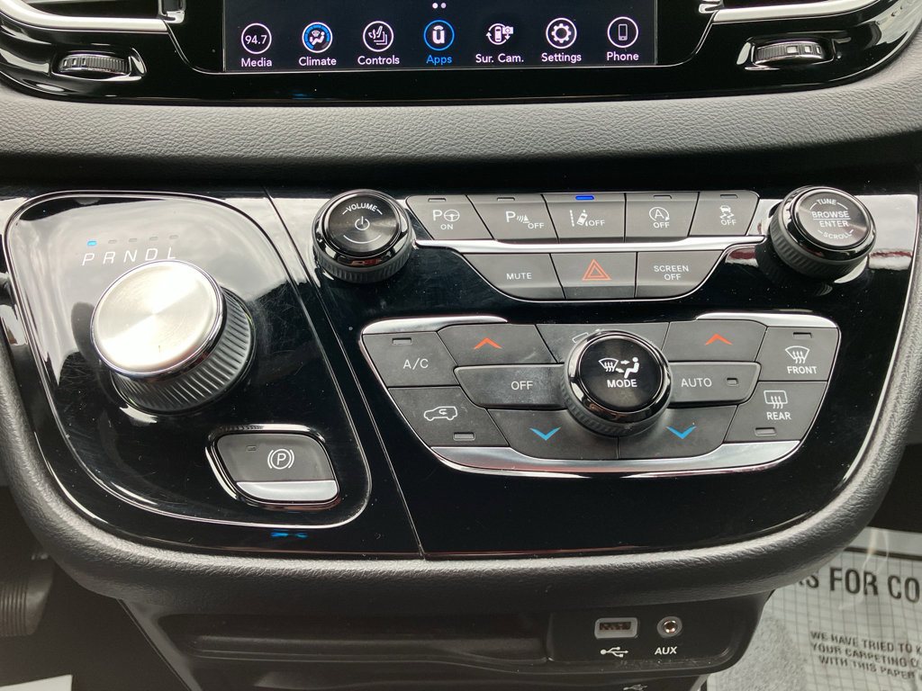 Used 2020 Chrysler Pacifica Touring-L Plus image 22