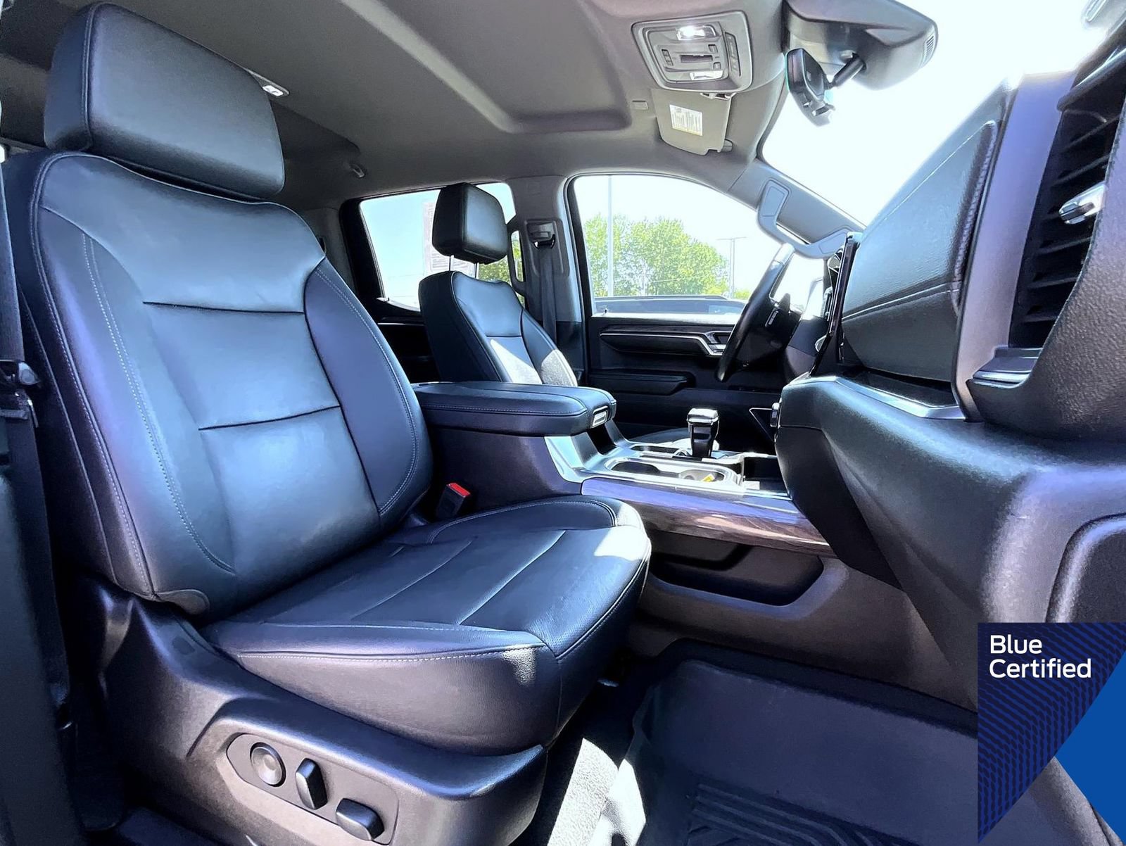 Used 2024 Chevrolet Silverado 1500 LTZ AWD/4WD image 16
