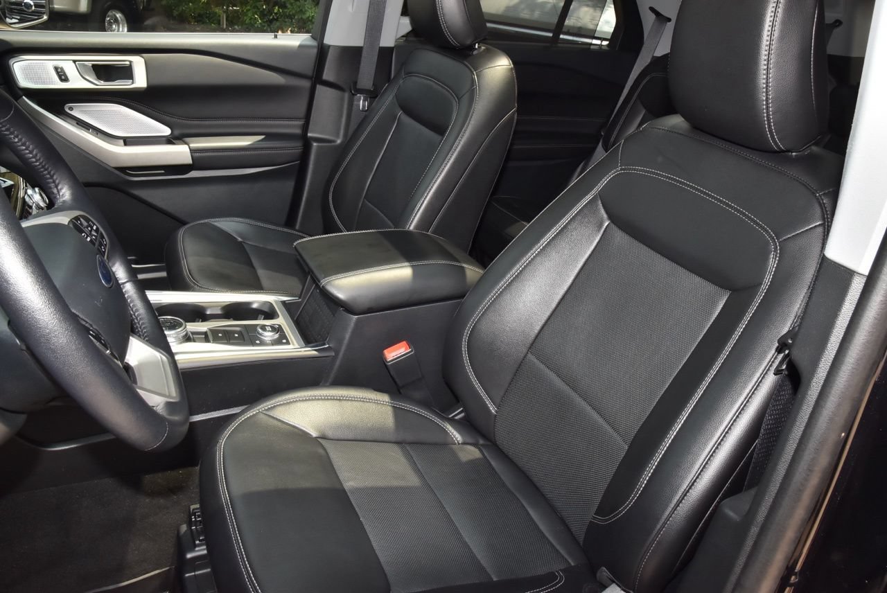 Certified 2024 Ford Explorer Limited w/ Limited Technology Package AWD/4WD image 34