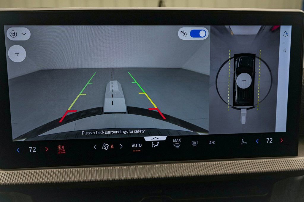 Certified 2025 Ford Explorer Platinum image 16