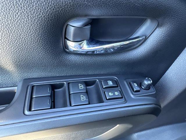 Used 2021 Nissan Titan PRO-4X w/ Pro-4x Convenience Package image 19