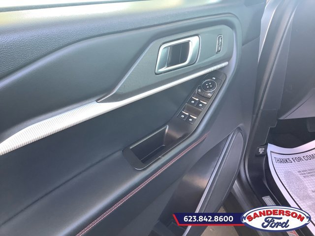 Certified 2025 Ford Explorer ST-Line AWD/4WD image 9