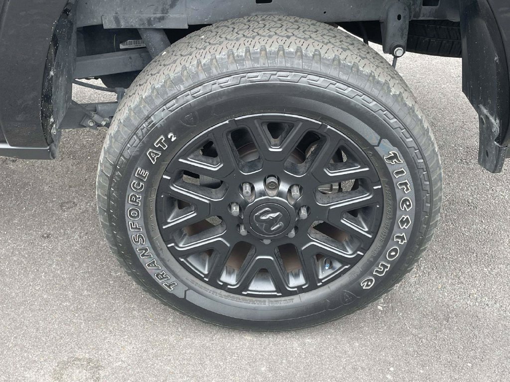 Used 2025 RAM 2500 Limited AWD/4WD image 9