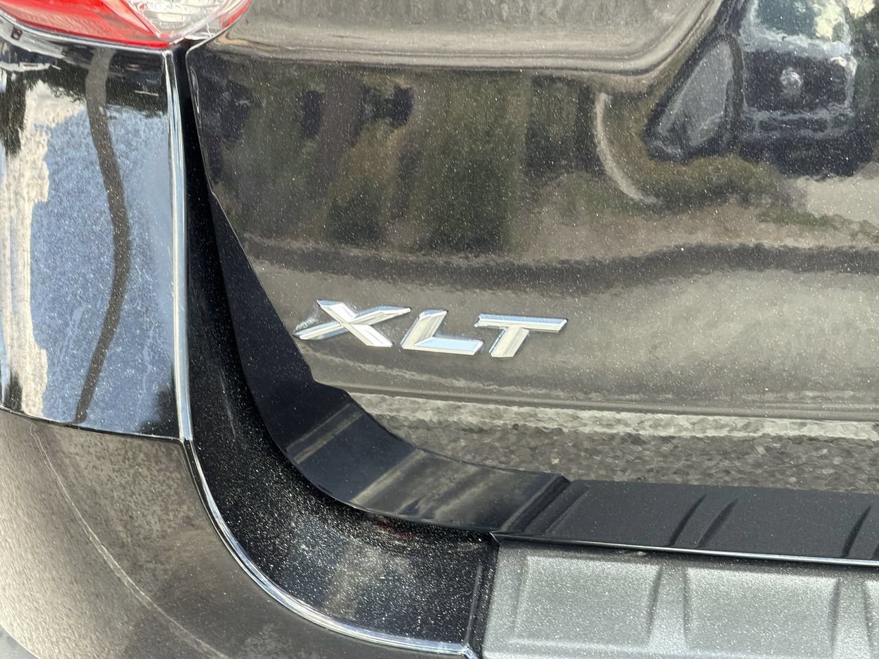 Certified 2022 Ford Explorer XLT w/ Equipment Group 202A RWD image 10