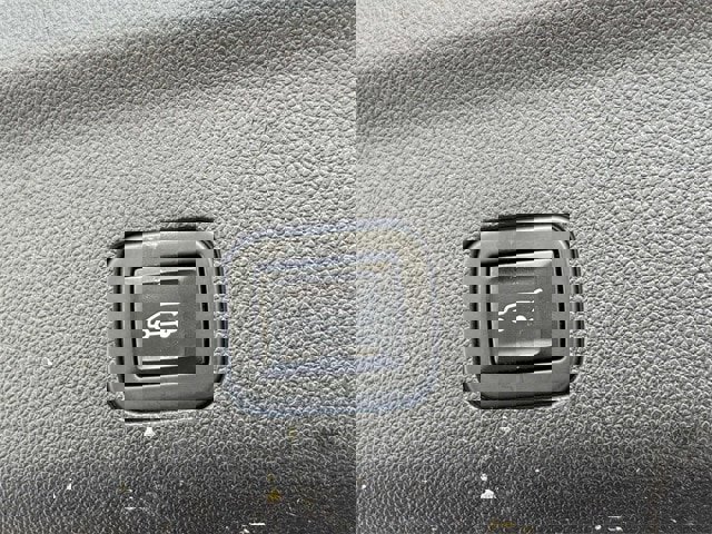 Used 2021 GMC Yukon SLT w/ SLT Premium Package image 13