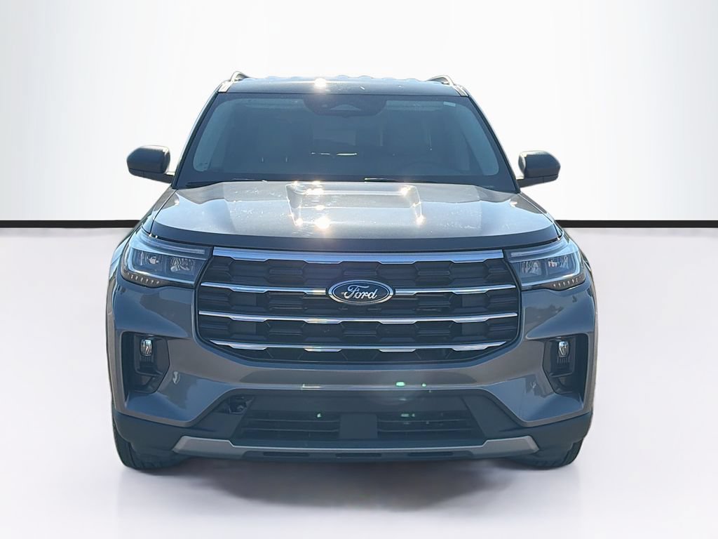 Certified 2025 Ford Explorer Active w/ Active Comfort Package AWD/4WD image 2