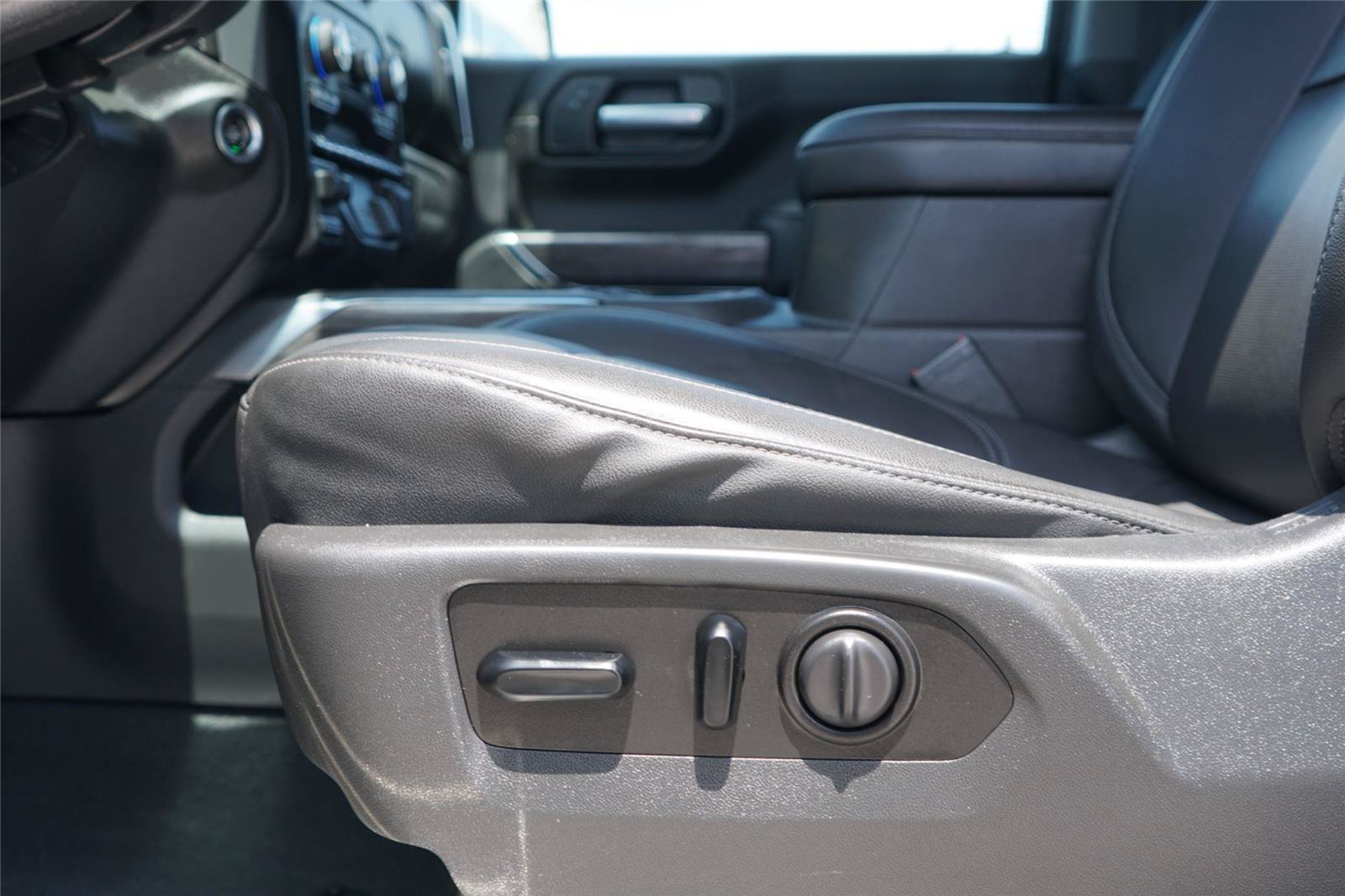Used 2021 Chevrolet Silverado 1500 LTZ RWD image 20