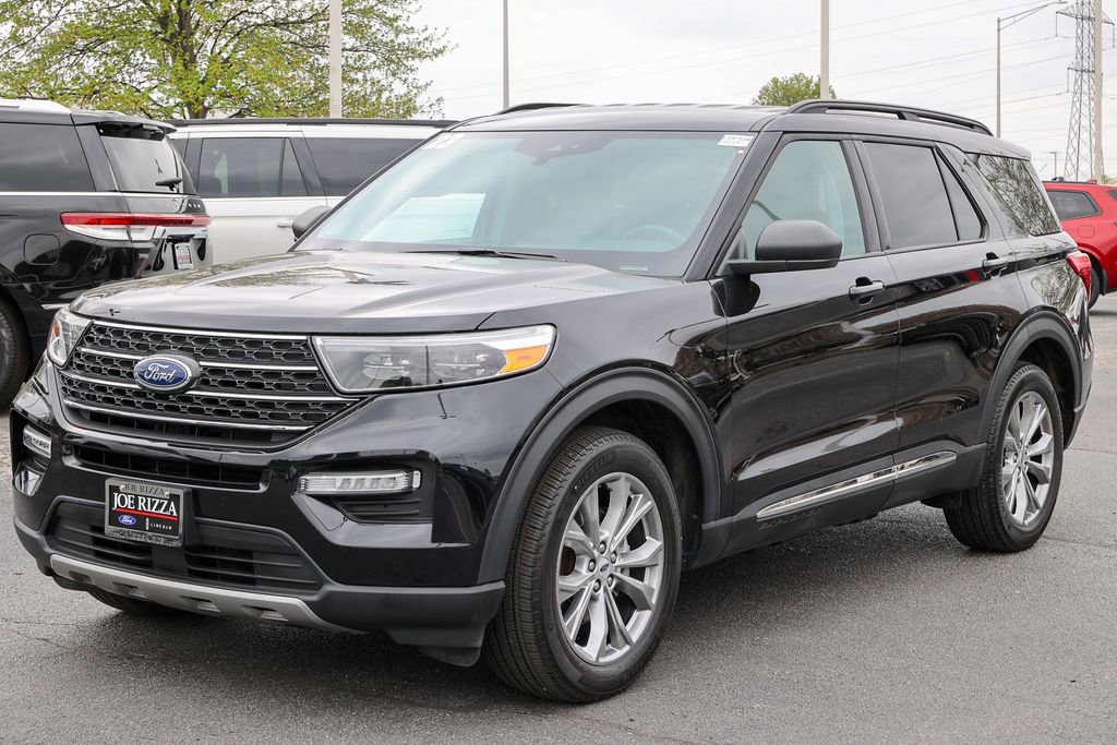 Certified 2023 Ford Explorer XLT w/ Equipment Group 202A AWD/4WD image 5