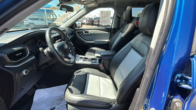 Certified 2022 Ford Explorer XLT w/ Equipment Group 202A AWD/4WD image 19