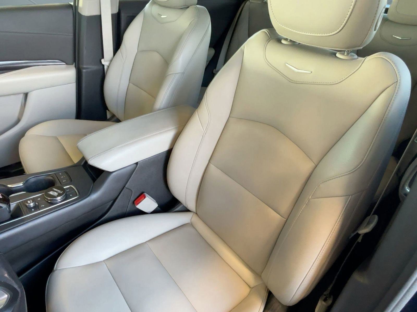 Used 2021 Cadillac XT4 Luxury w/ Cold Weather Package image 23