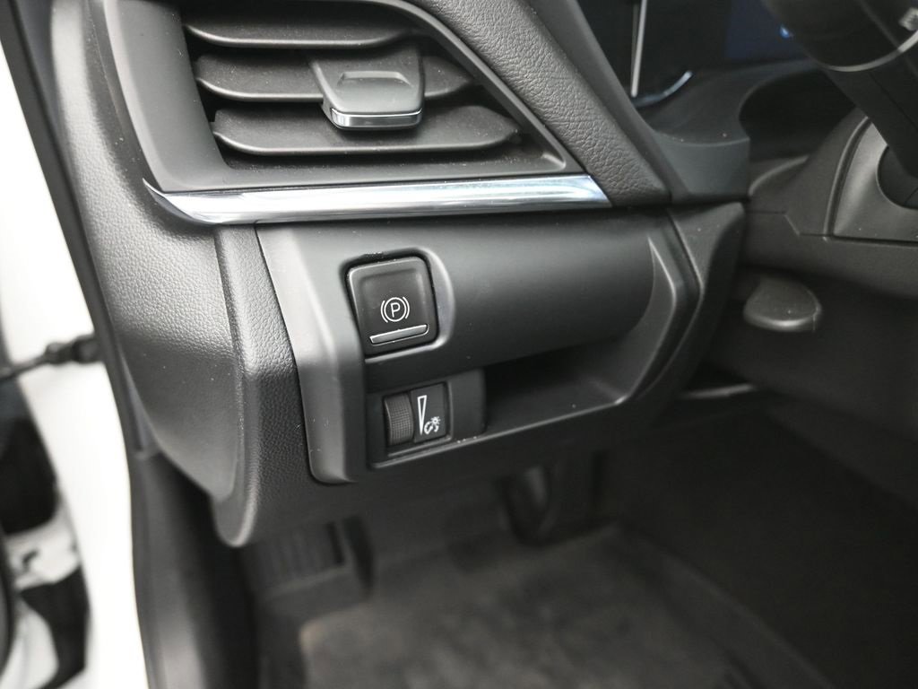 Used 2022 Cadillac CT4 Luxury w/ Sun And Sound Package image 13