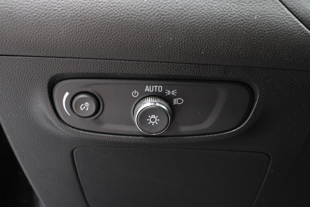 Used 2024 Buick Encore GX Sport Touring w/ Advanced Technology Package AWD/4WD image 26