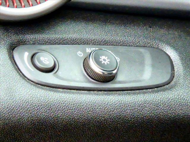 Used 2024 Chevrolet Trax RS FWD image 21