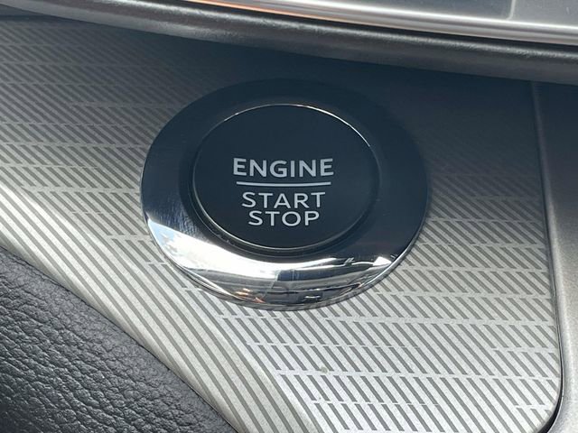 Certified 2022 Ford Explorer XLT w/ Equipment Group 202A image 29