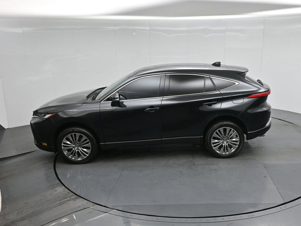 Used 2024 Toyota Venza Limited image 24