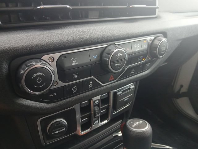 Used 2025 Jeep Gladiator Sport AWD/4WD image 11