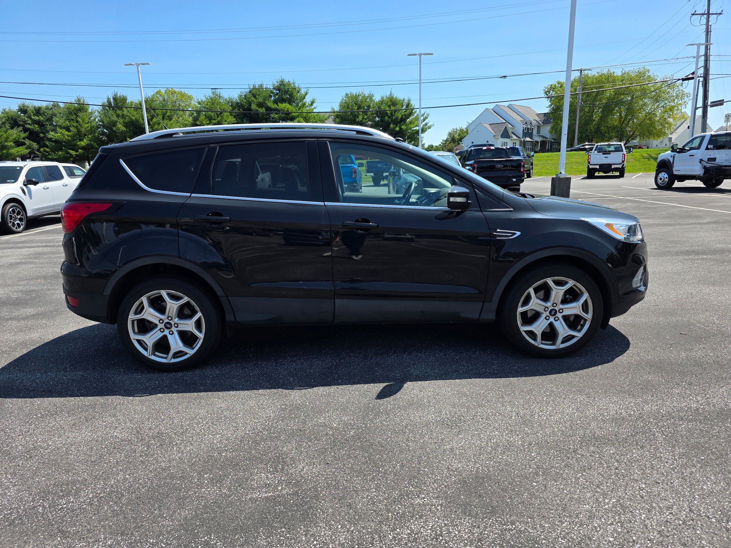 Certified 2019 Ford Escape Titanium AWD/4WD image 6
