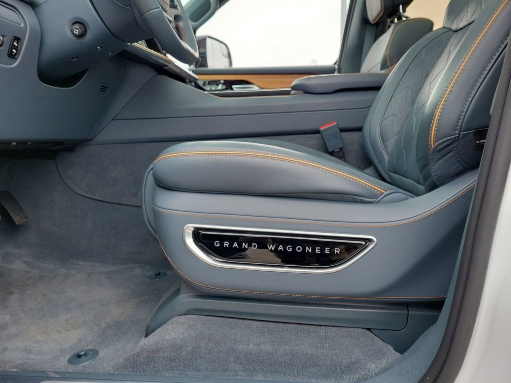 Used 2023 Jeep Grand Wagoneer Series III image 17
