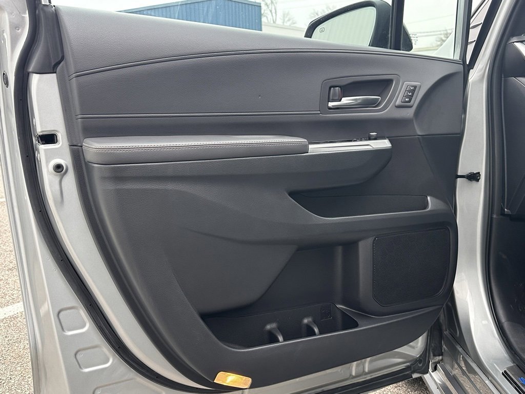 Used 2023 Toyota Sienna XSE image 10