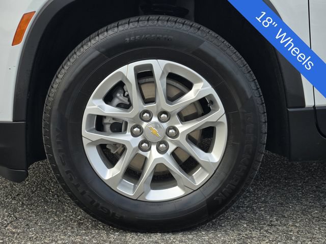 Used 2023 Chevrolet Traverse LS w/ Safety Package FWD image 10
