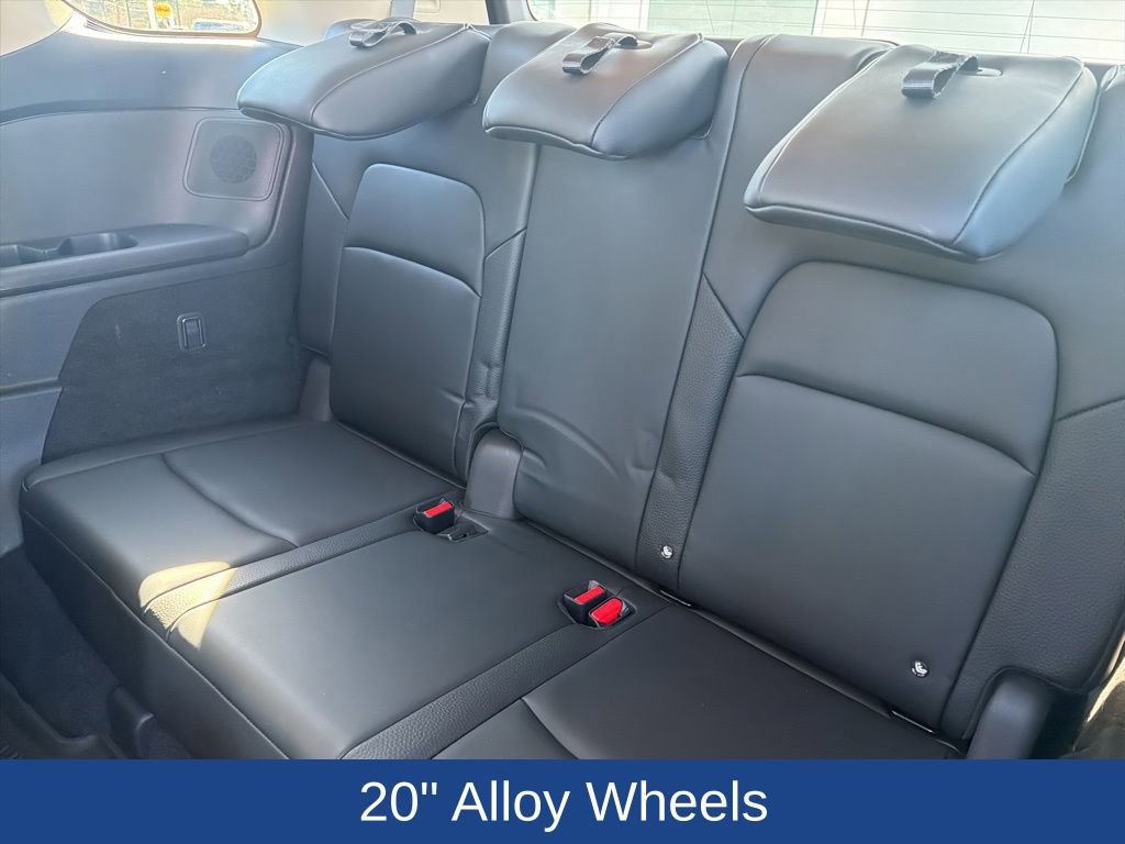 Used 2022 Nissan Pathfinder SL w/ SL Premium Package image 16