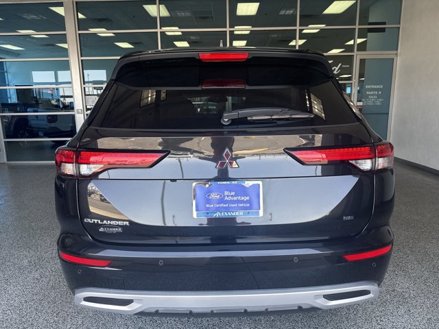 Used 2024 Mitsubishi Outlander FWD image 13