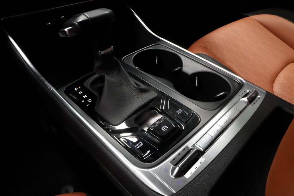 Used 2026 Kia Carnival SX w/ SX Dark Edition Package FWD image 34
