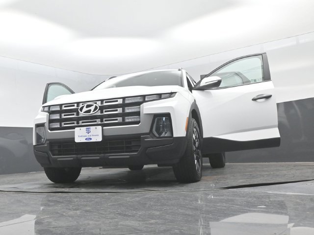 Used 2025 Hyundai Santa Cruz SEL AWD/4WD image 34