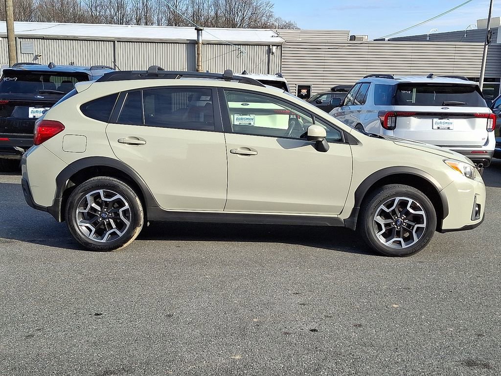 Used 2017 Subaru Crosstrek 2.0i Premium w/ Moonroof Package image 7