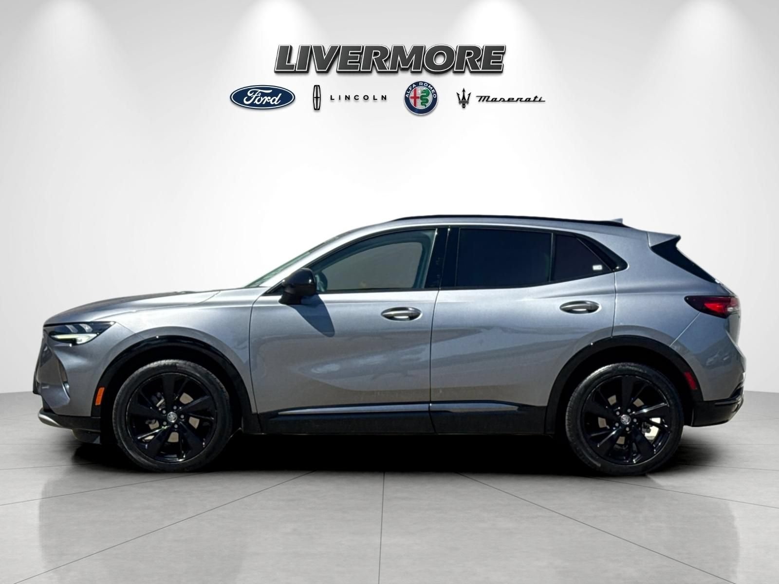 Used 2022 Buick Envision Essence w/ Sport Touring Package FWD image 6