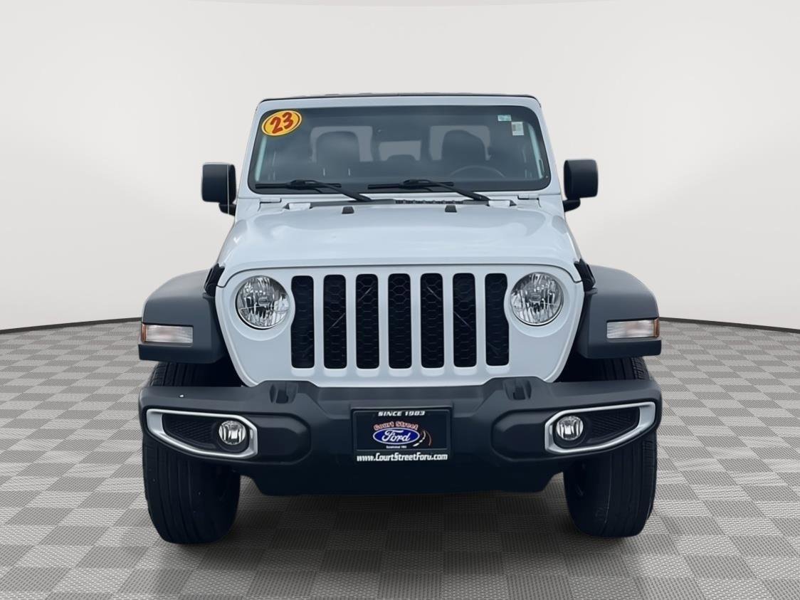 Used 2023 Jeep Gladiator Sport image 8